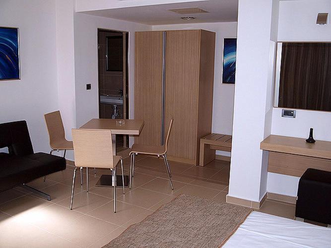 Отель Summertime Boutique & 3*